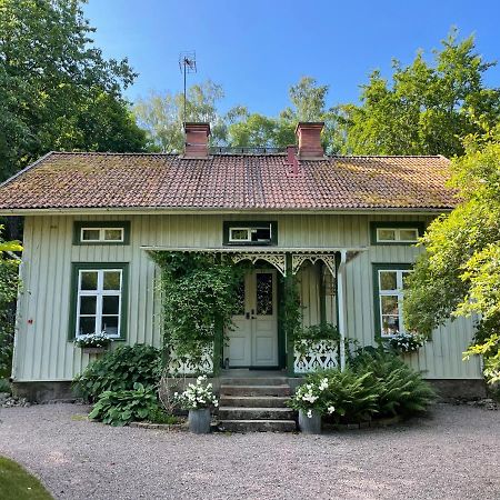 Aeppelgarden Bed & Breakfast Mariestad Exterior foto